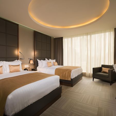 Hotel Las Americas Golden Tower Panama Exterior photo Deluxe Room