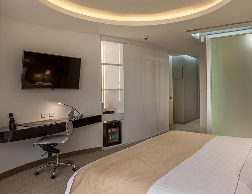 Hotel Las Americas Golden Tower Panama Exterior photo A room at the hotel